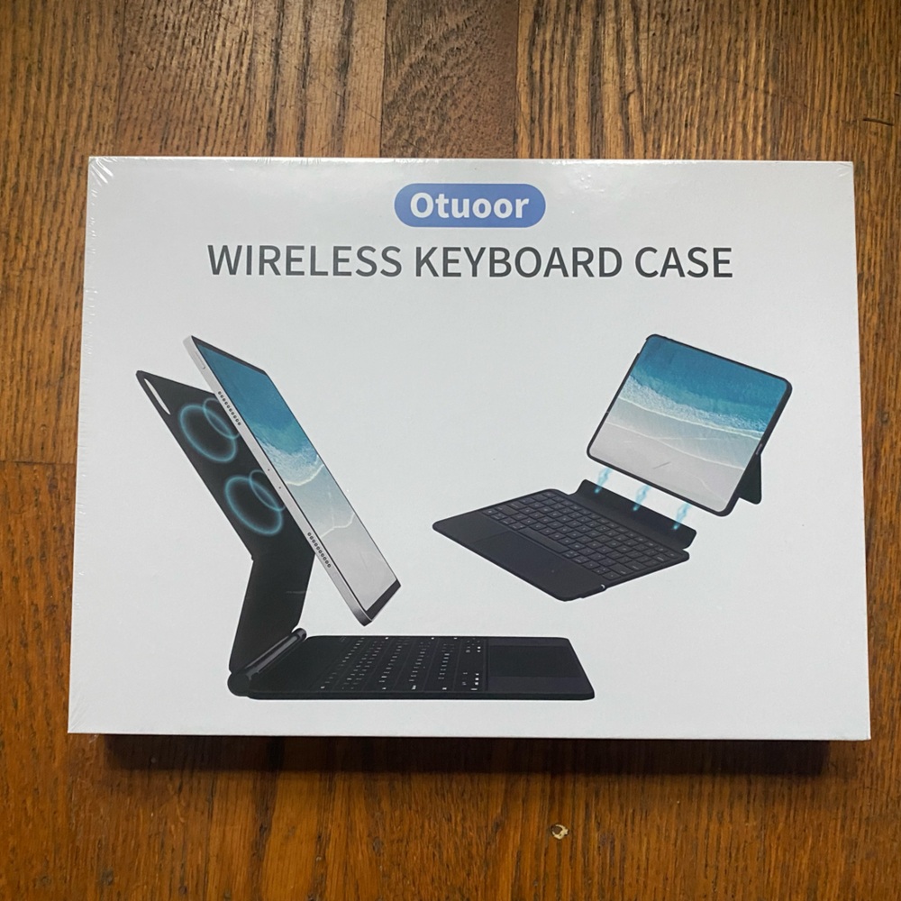 iPad 11 wireless keyboard case